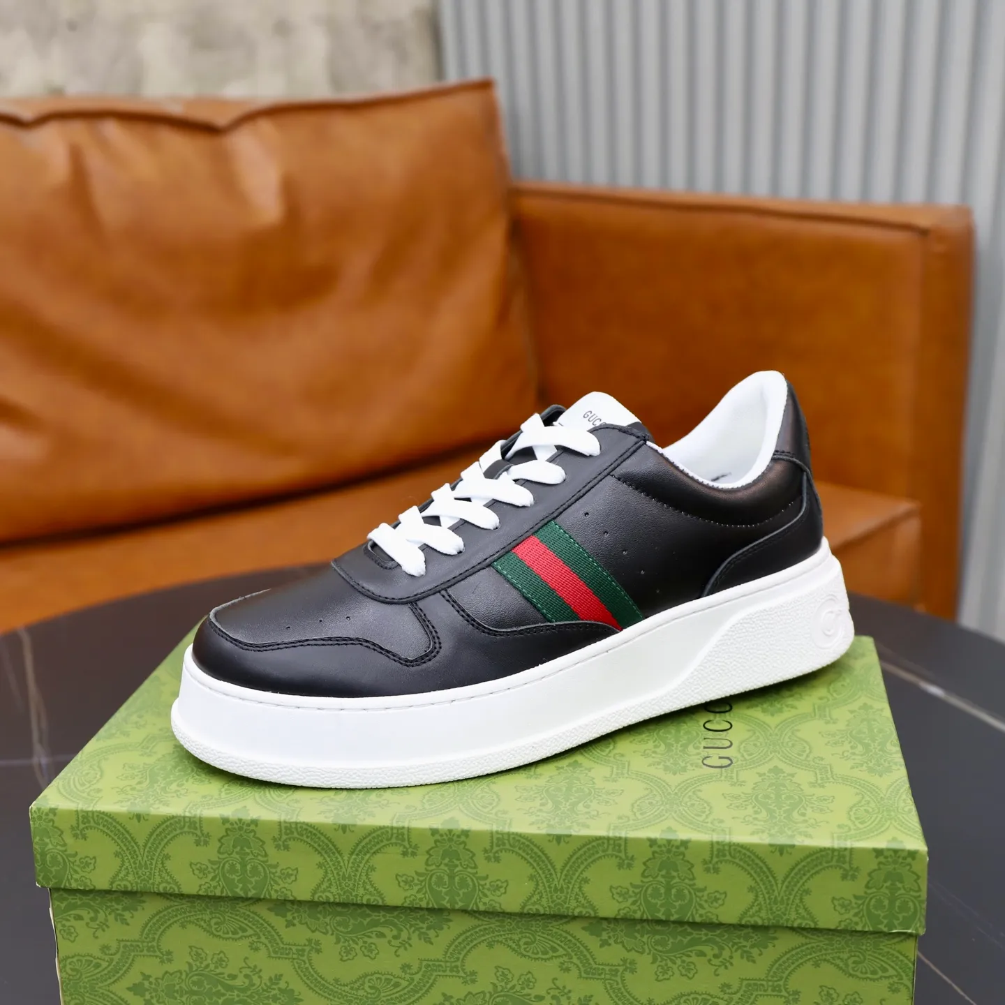 Ex-factory price: 400💰🙅‍♂️🙅‍♂️🙅‍♂️ Brand: GUCCI Standard code: 38-44 (45 customized) Grade: Same as the official website Material: Original leather stitching brand cloth Comfortable and breathable sheepskin lining Lightweight and wear-resistant outsole Style category: Men's fashionable casual shoes Sports shoes Distinguished luxury brand elements Top luxury Color: actual picture color